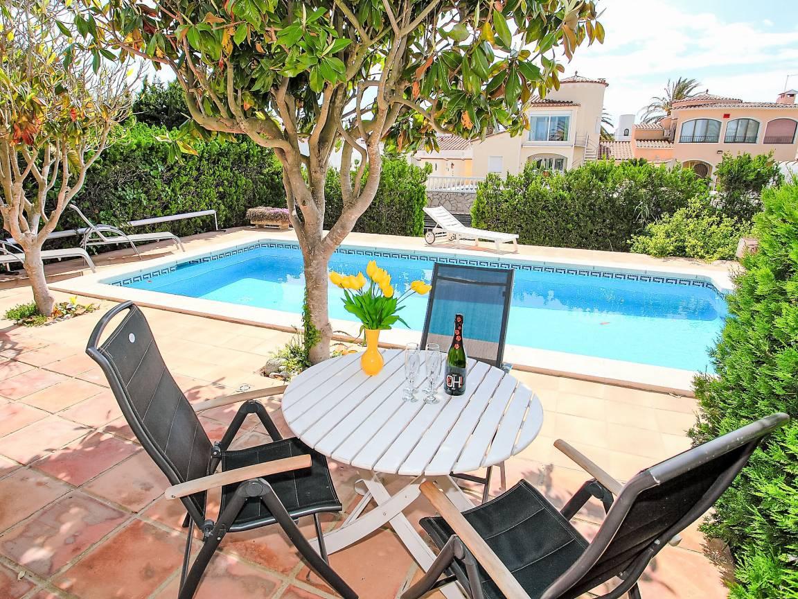 Falconera in Empuriabrava, Spanje voor 8 personen foto 22