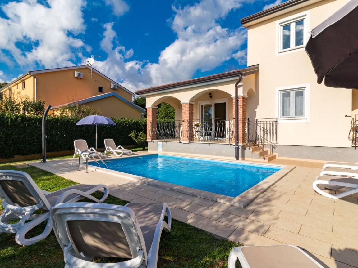 Vakantiehuis met privézwembad en zwembad in Poreč, Kroatië voor 8 personen foto 24