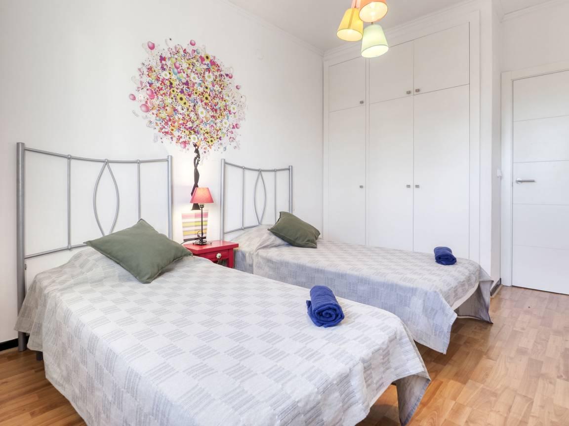 Vakantiehuis met privézwembad en zwembad en 3 slaapkamers en hond toegestaan in Empuriabrava, Spanje voor 6 personen foto 20