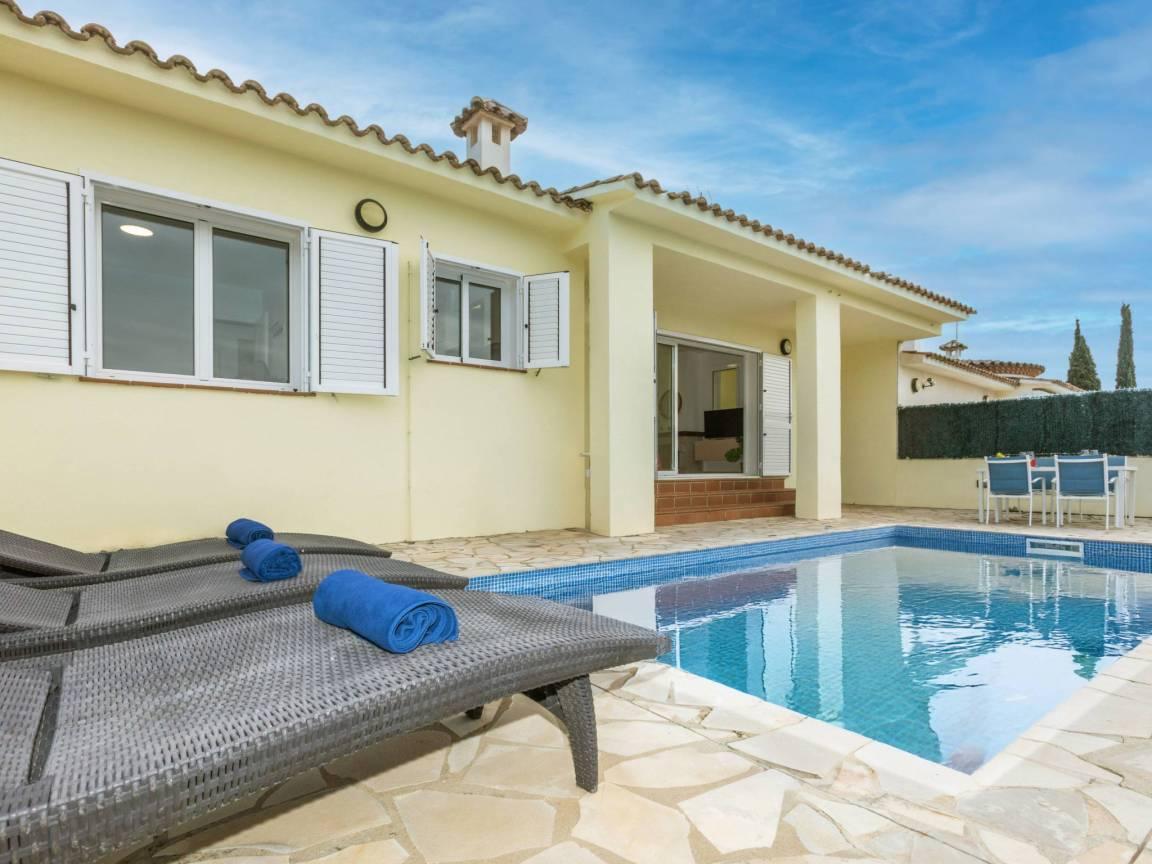 Vakantiehuis met privézwembad en zwembad in Tossa de Mar, Spanje voor 4 personen foto 21