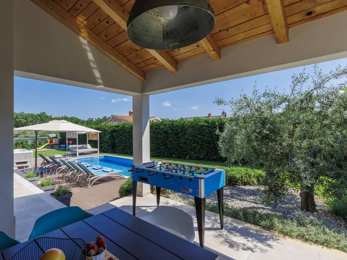 Vakantievilla met privézwembad en jacuzzi in Poreč/Tar, Kroatië voor 8 personen foto 23