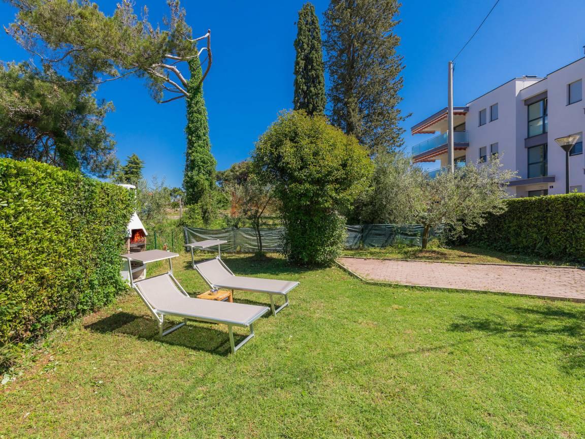 Vakantiehuis met zeezicht en ligging bij zee en 2 slaapkamers en hond toegestaan in Umag, Kroatië voor 4 personen foto 19