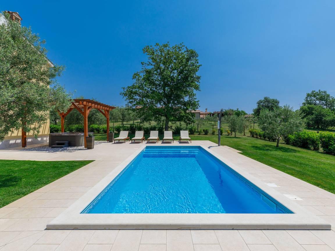 Vakantievilla met privézwembad en jacuzzi in Poreč/Sv. Lovreč, Kroatië voor 8 personen foto 22
