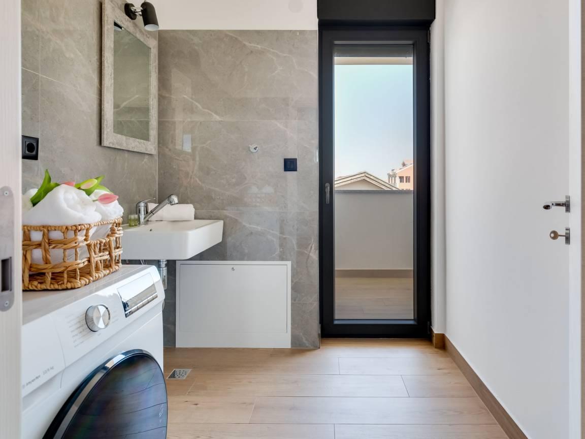 Luxury Villa Terra Maiorum in Pag/Povljana, Kroatië voor 6 personen foto 24