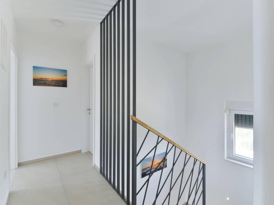 Vakantiehuis met privézwembad en zwembad in Vodice/Jadrija, Kroatië voor 8 personen foto 20