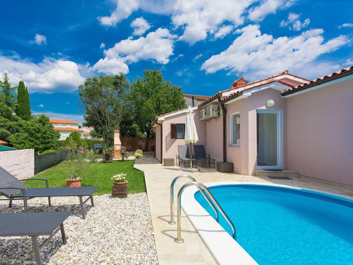 Vakantiehuis met privézwembad en zwembad in Štinjan, Kroatië voor 6 personen foto 25
