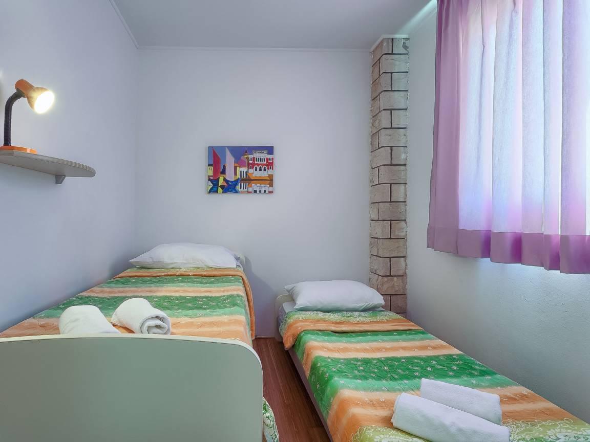Vakantieappartement met hottub en zwembad en 2 slaapkamers en hond toegestaan in Umag, Kroatië voor 5 personen foto 24