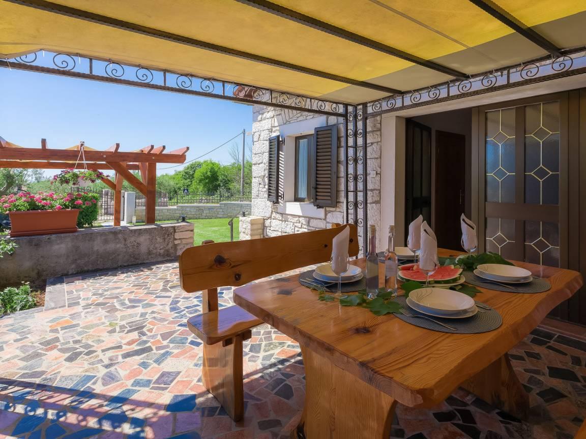 Vakantiehuis met privézwembad en jacuzzi in Poreč/Sv. Lovreč, Kroatië voor 4 personen foto 20