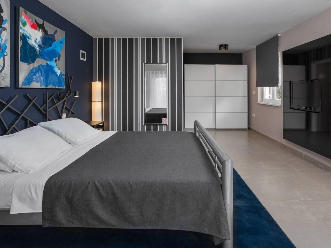 Villa Puntizela in Pula/Puntižela, Kroatië voor 8 personen foto 20