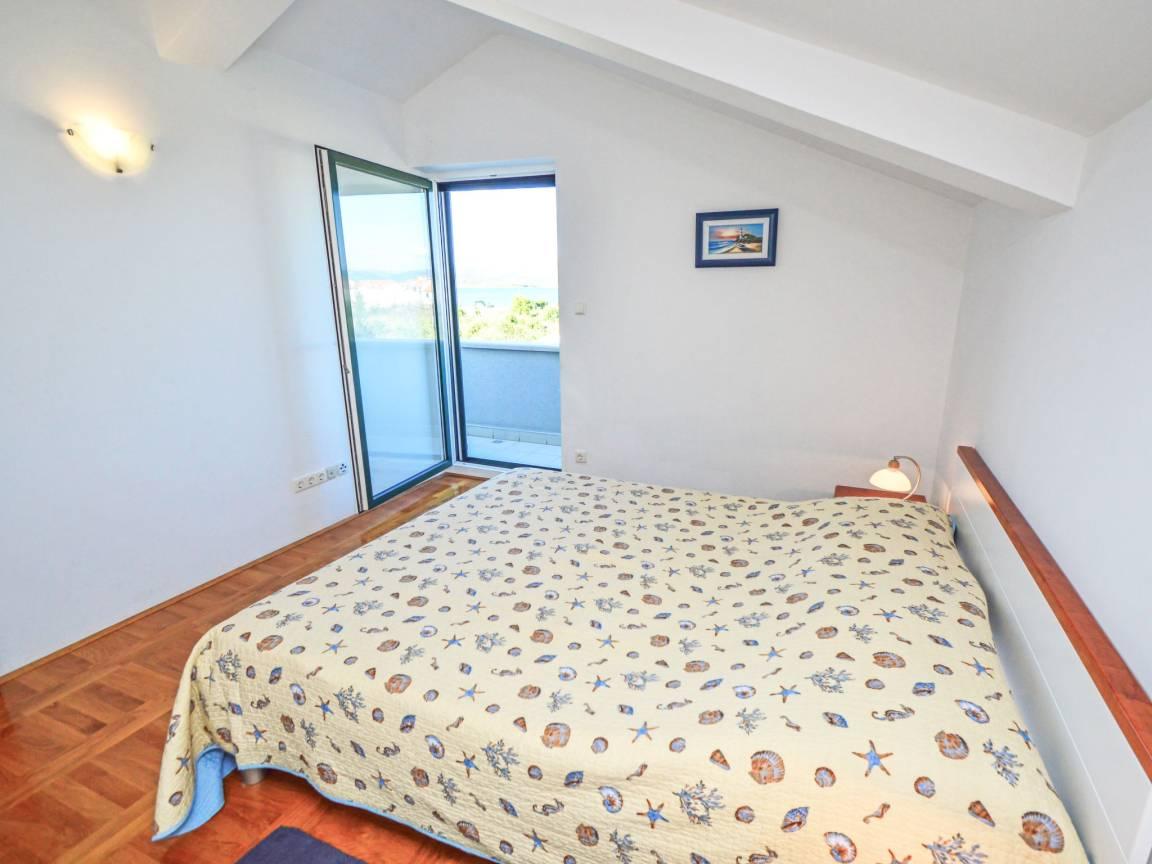 Vakantievilla met privézwembad en jacuzzi in Murter/Betina, Kroatië voor 10 personen foto 25