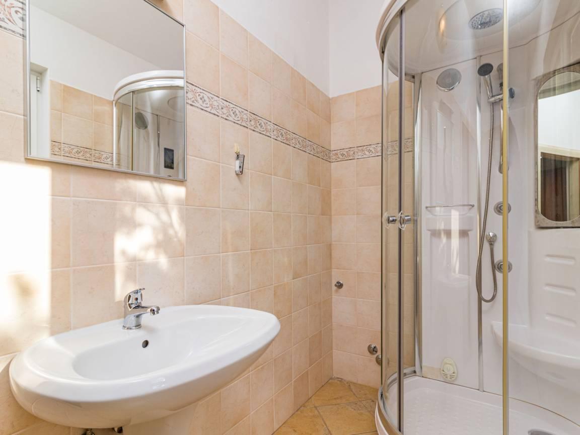 Vakantiehuis met privézwembad en zwembad in Poreč, Kroatië voor 8 personen foto 23