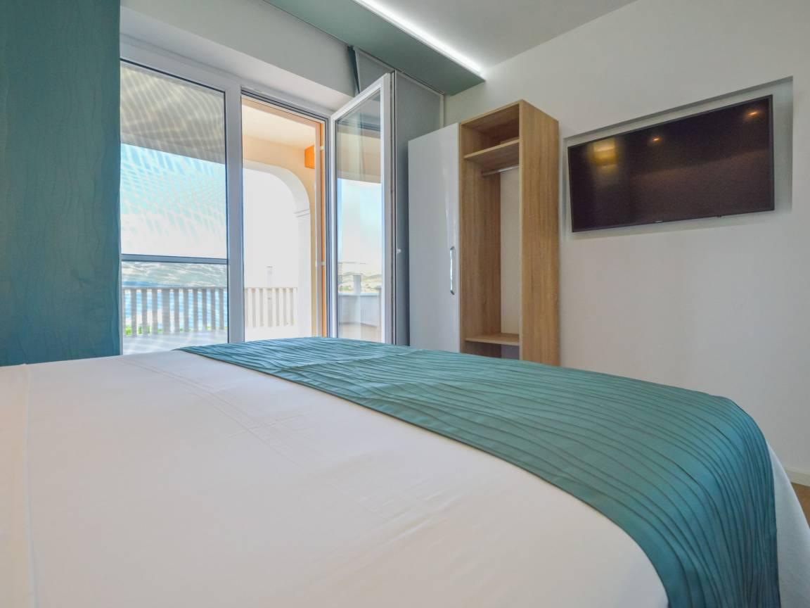 Vakantieappartement met jacuzzi en hottub in Trogir/Arbanija, Kroatië voor 6 personen foto 23