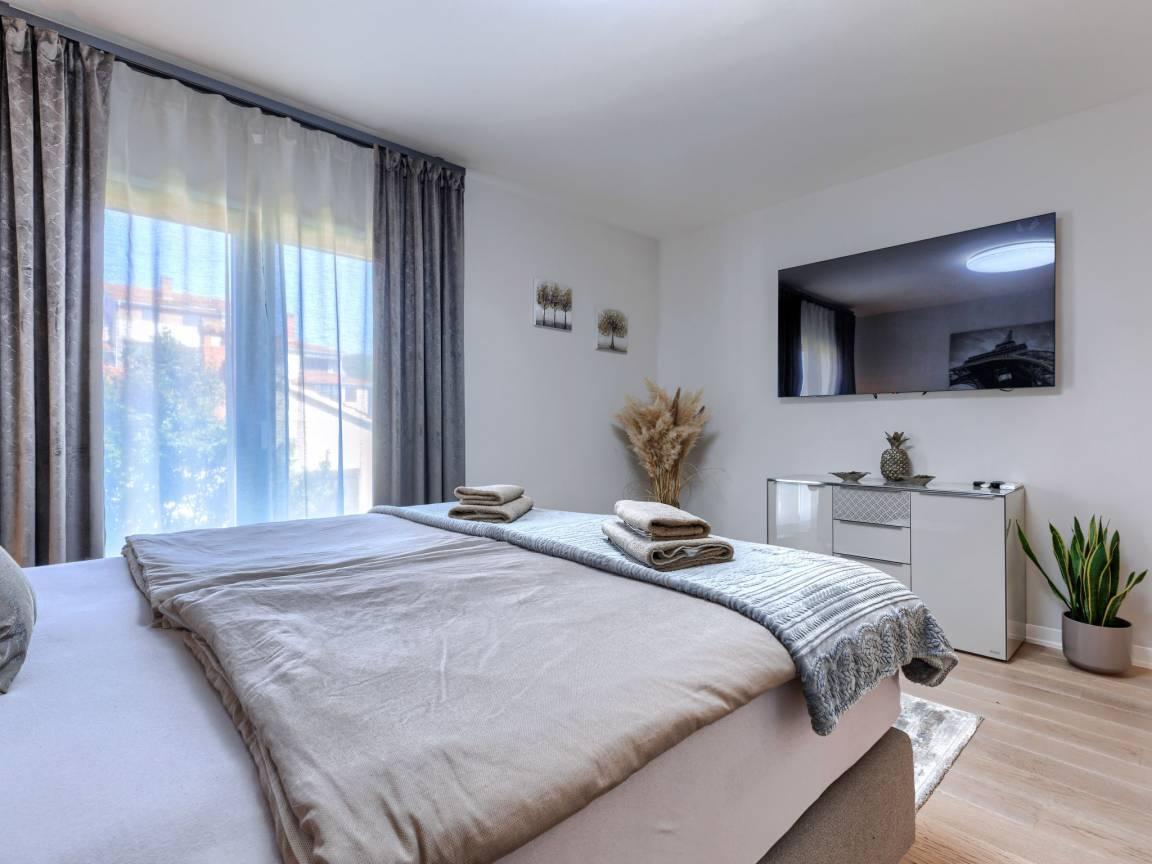 Vakantieappartement met ligging bij zee en speeltuin in Poreč, Kroatië voor 4 personen foto 25