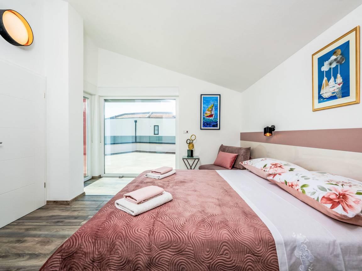 Vakantievilla met privézwembad en zeezicht in Pula/Krnica, Kroatië voor 7 personen foto 19