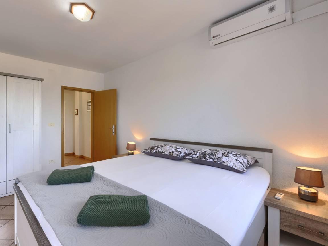 Vakantiehuis met privézwembad en jacuzzi in Pula/Banjole, Kroatië voor 10 personen foto 21