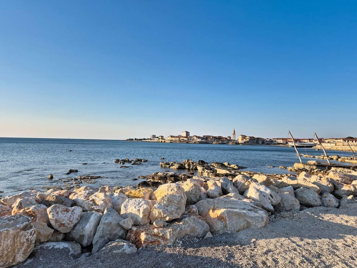 Vakantiehuis met ligging bij zee en speeltuin in Umag, Kroatië voor 6 personen foto 23