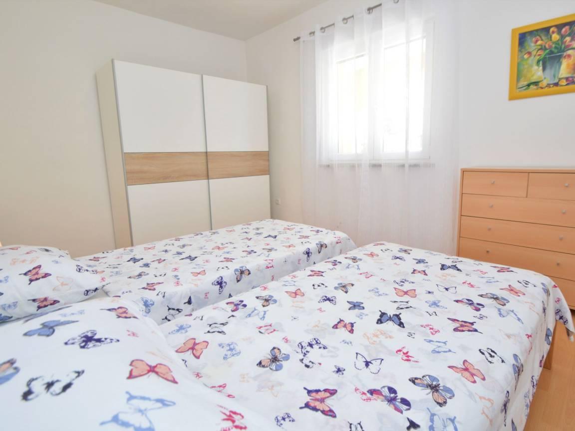 Vakantiehuis met privézwembad en zwembad in Bilice, Kroatië voor 5 personen foto 21