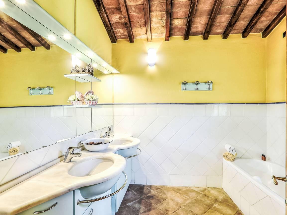 Vakantievilla met privézwembad en jacuzzi in San Gimignano, Italië voor 10 personen foto 23