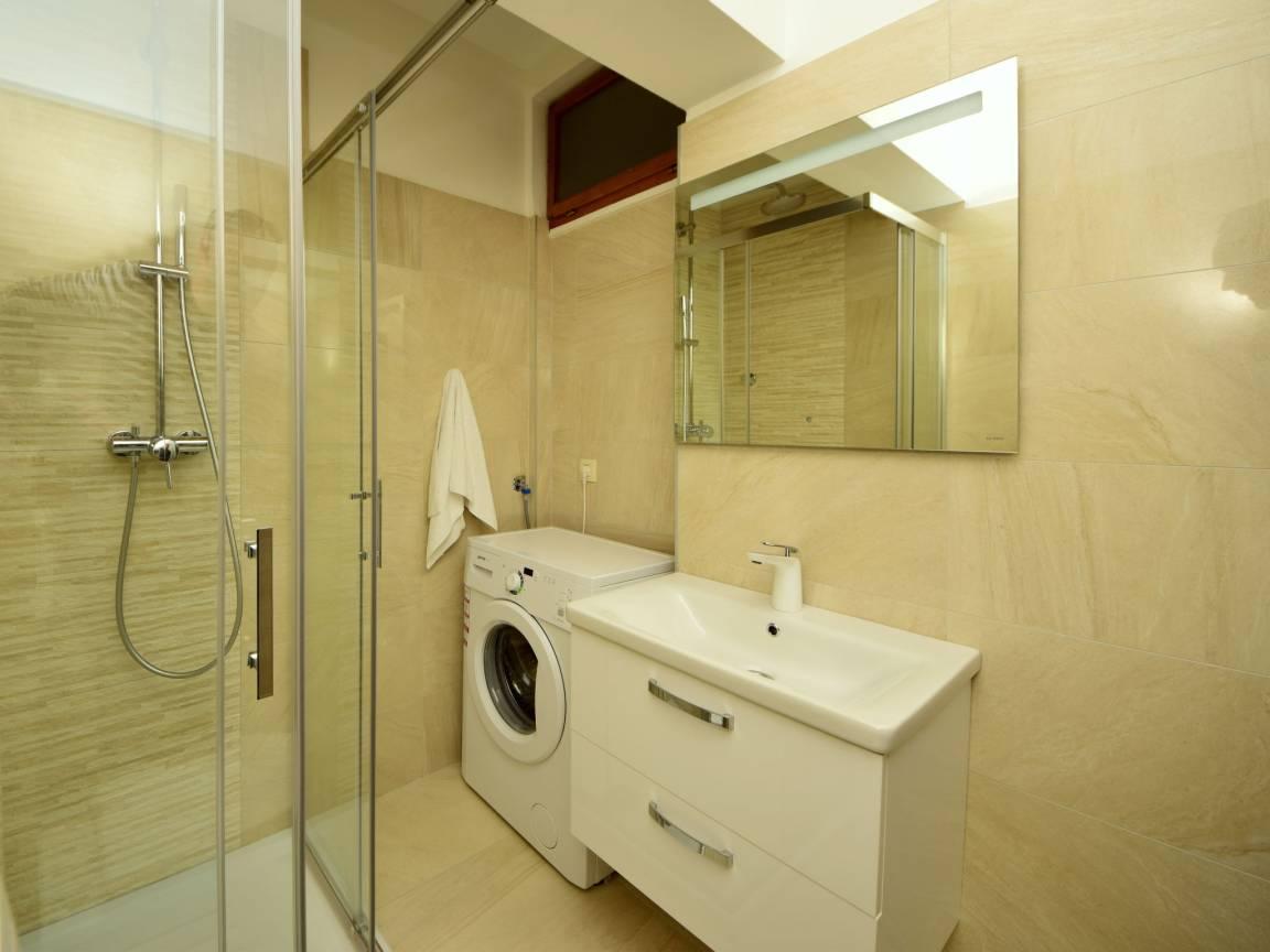 Vakantieappartement met zeezicht en zwembad in Trogir/Arbanija, Kroatië voor 4 personen foto 19