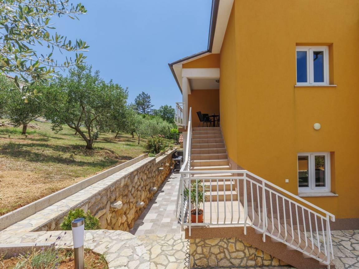 Vakantiehuis met privézwembad en zeezicht in Trget, Kroatië voor 12 personen foto 24
