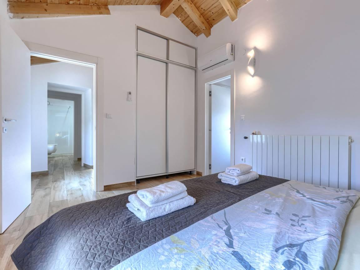 Vakantiehuis met privézwembad en jacuzzi in Svetvinčenat, Kroatië voor 6 personen foto 23