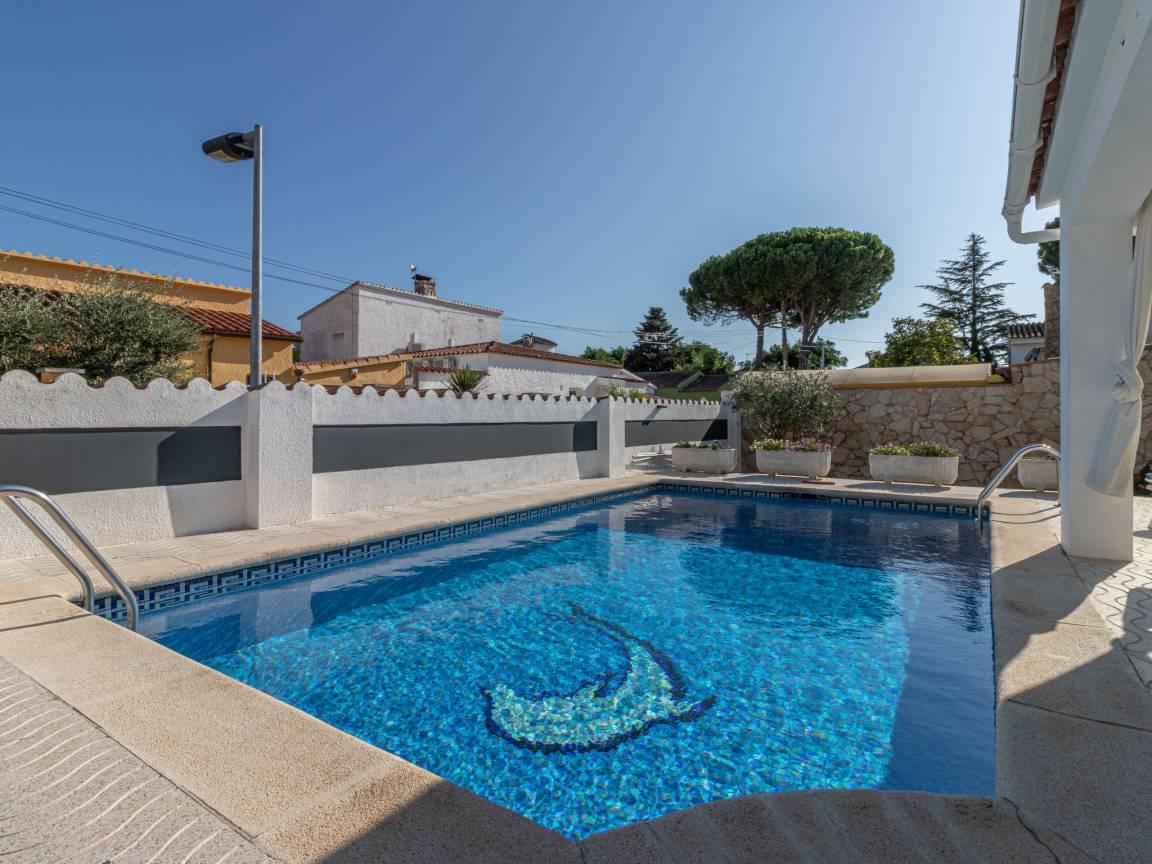 Vakantiehuis met privézwembad en zwembad in Empuriabrava, Spanje voor 6 personen foto 20