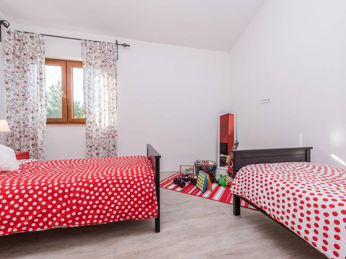 Vakantiehuis met privézwembad en zwembad in Rovanjska, Kroatië voor 10 personen foto 22