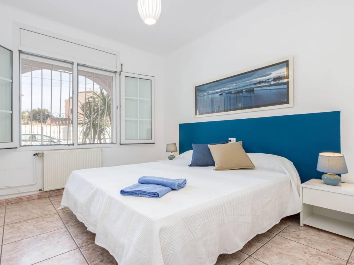Residencia Marítima in Empuriabrava, Spanje voor 16 personen foto 21