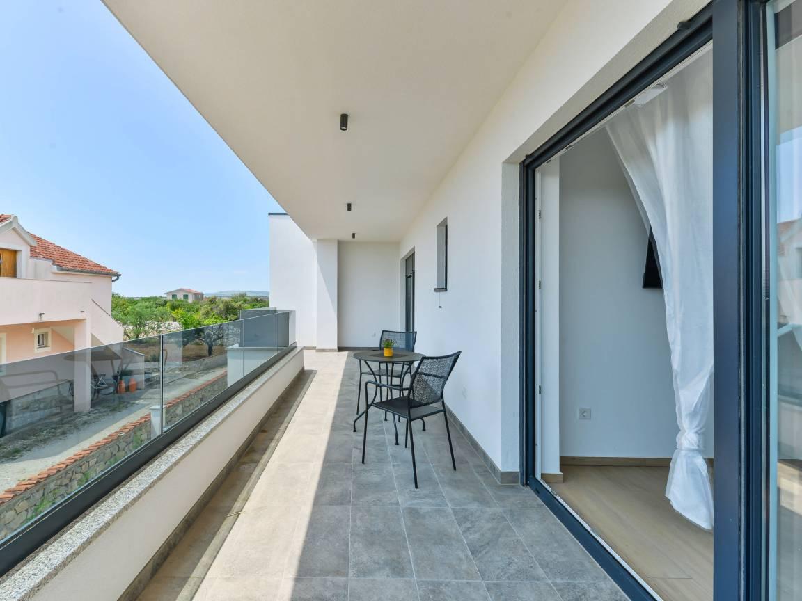 Vakantiehuis met privézwembad en zwembad in Vodice/Jadrija, Kroatië voor 8 personen foto 23