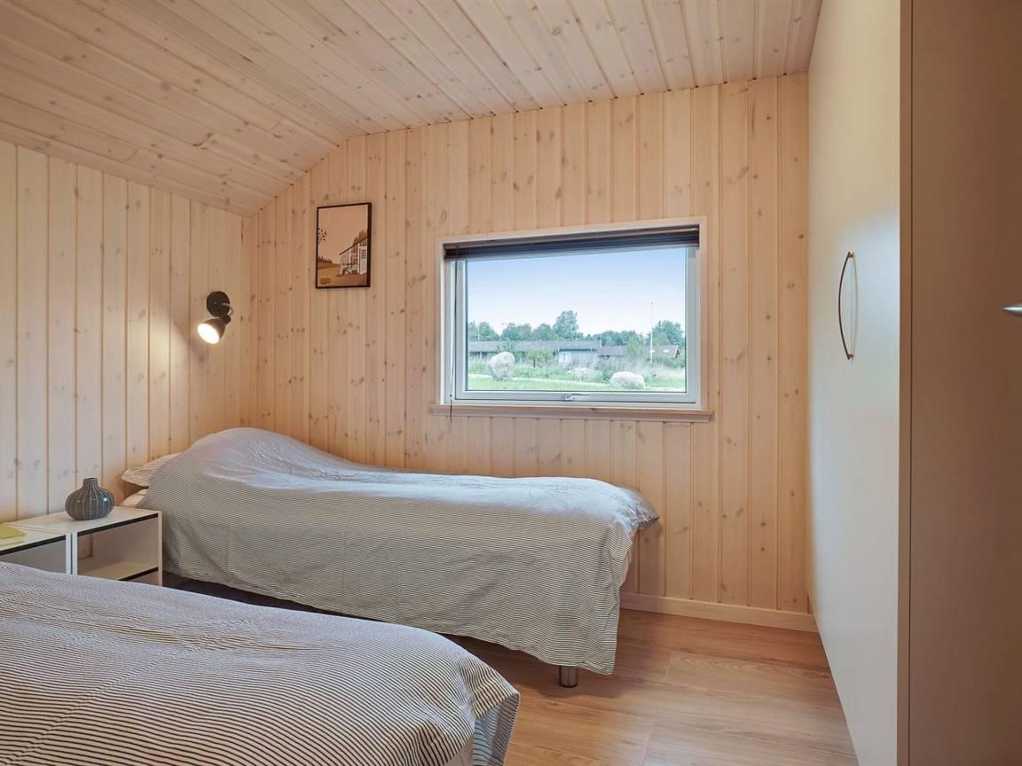 "Vara" - 800m from the sea in Vejby, Denemarken voor 14 personen foto 23