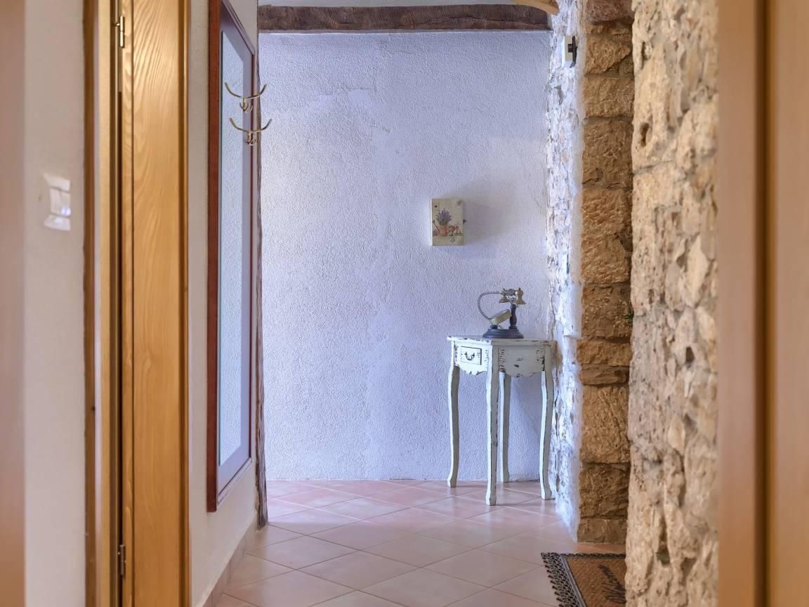 Vakantiehuis met privézwembad en jacuzzi in Pićan, Kroatië voor 5 personen foto 20