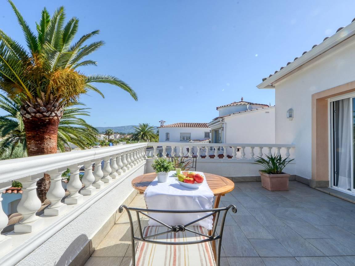 Llobregat 41b in Empuriabrava, Spanje voor 8 personen foto 25