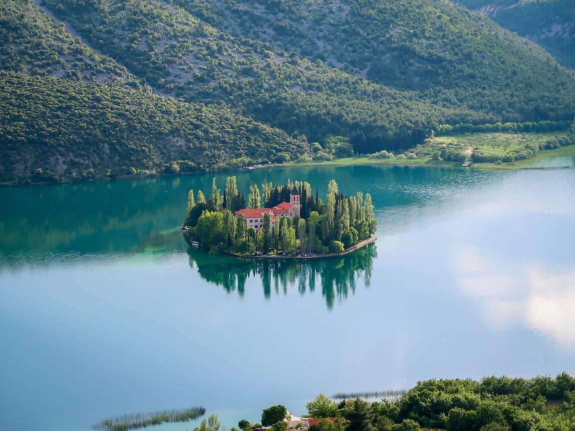 Vakantiehuis met privézwembad en zwembad in Šibenik, Kroatië voor 4 personen foto 24