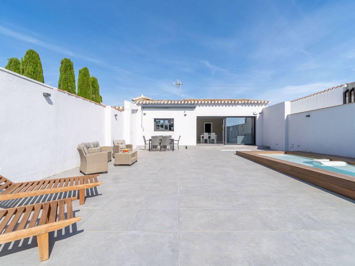 Vakantiehuis met privézwembad en zwembad in Empuriabrava, Spanje voor 5 personen foto 25