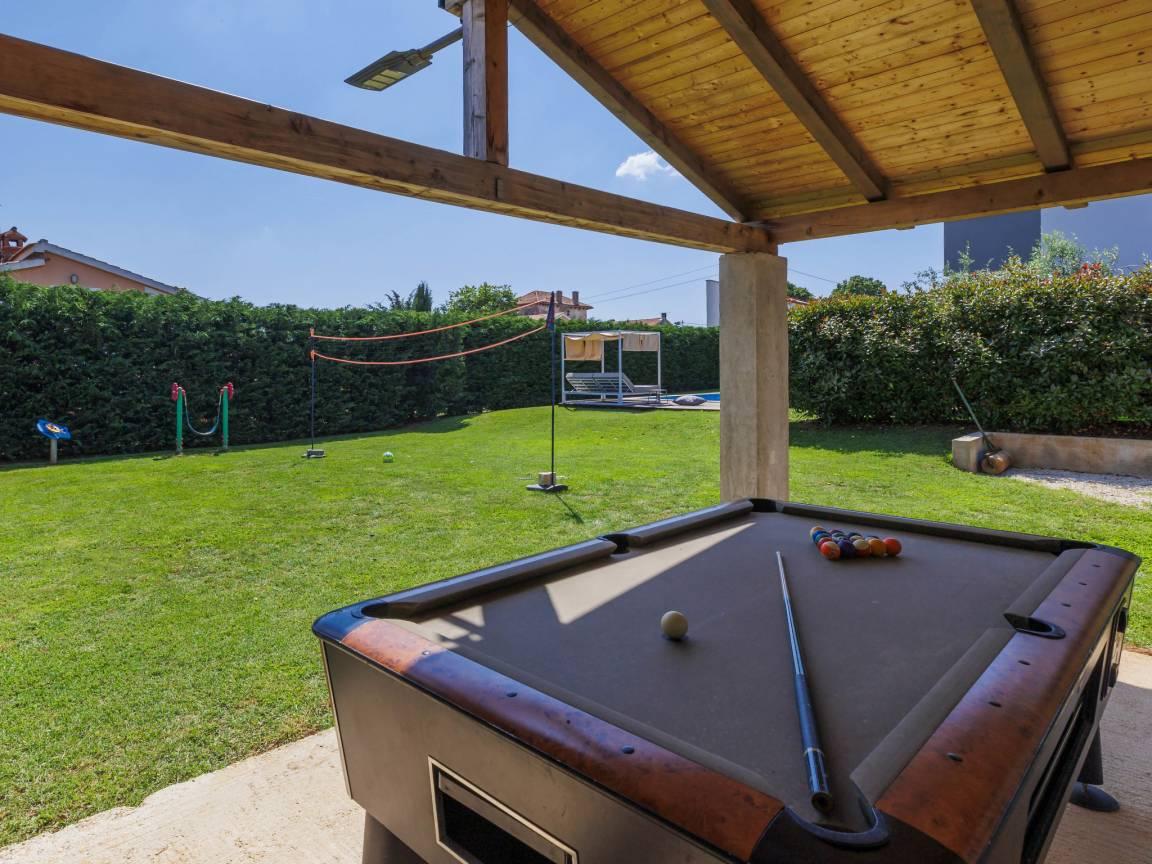 Vakantievilla met privézwembad en jacuzzi in Poreč/Tar, Kroatië voor 8 personen foto 25