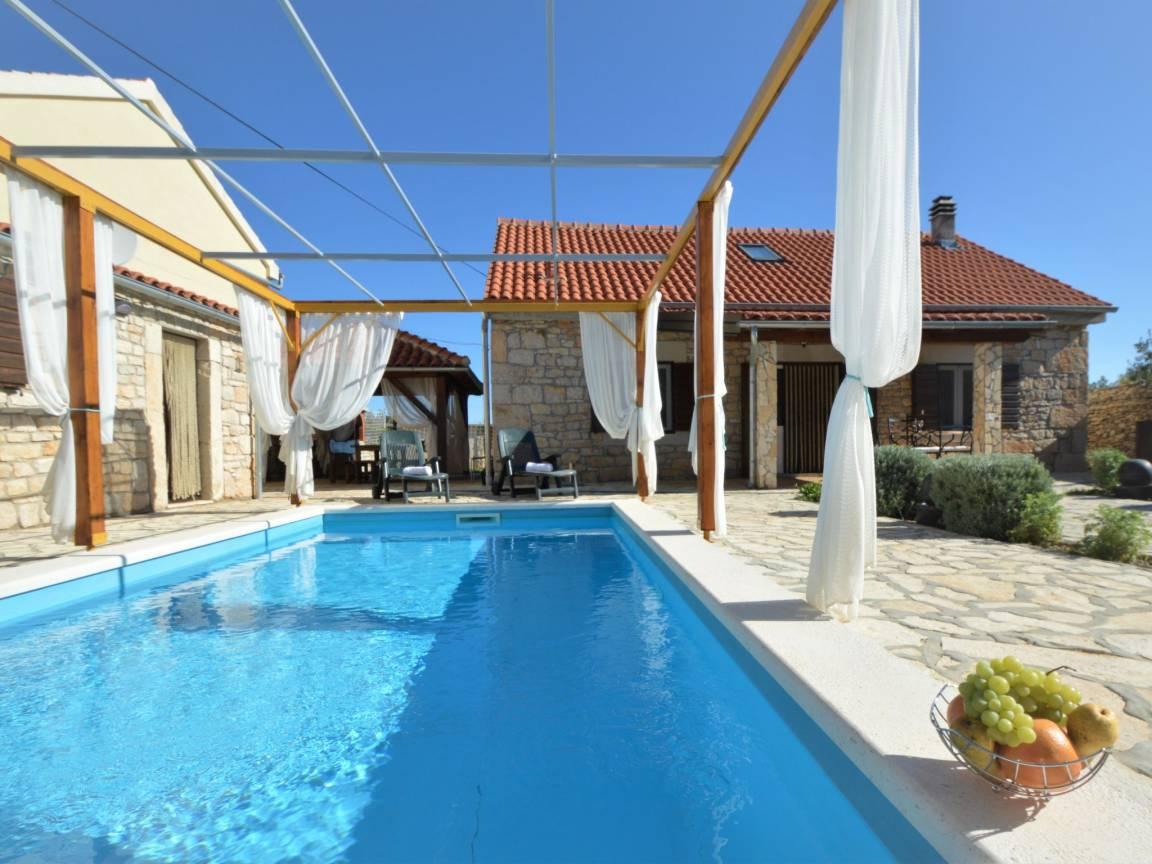 Vakantiehuis met privézwembad en sauna in Oklaj, Kroatië voor 8 personen foto 20