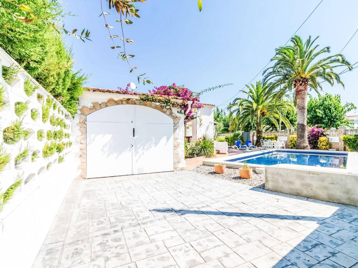 Vakantiehuis met privézwembad en zwembad in Empuriabrava, Spanje voor 6 personen foto 24