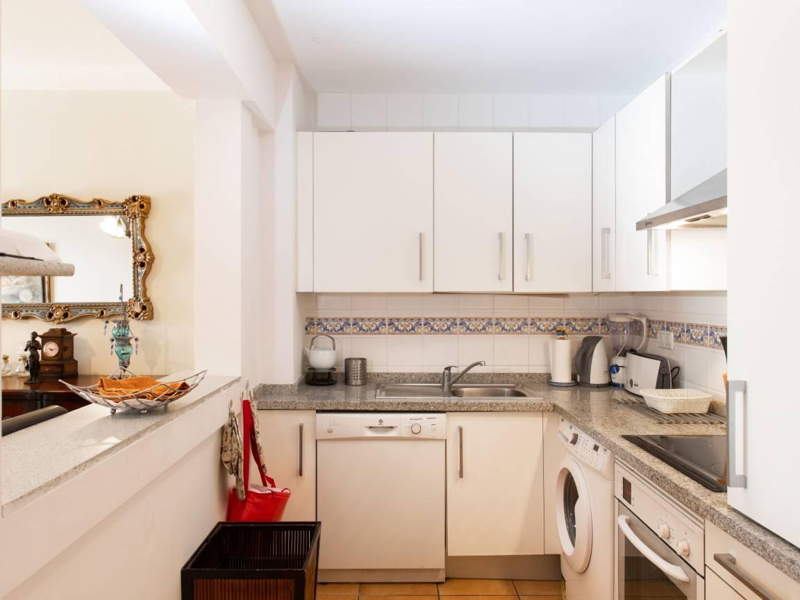 Vakantieappartement met zwembad en ligging bij zee in Nerja, Spanje voor 6 personen foto 23
