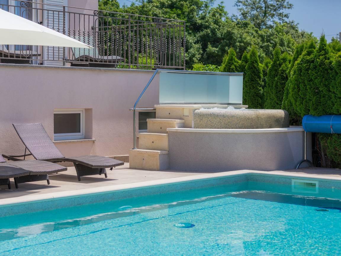 Vakantievilla met privézwembad en jacuzzi in Pula, Kroatië voor 10 personen foto 21