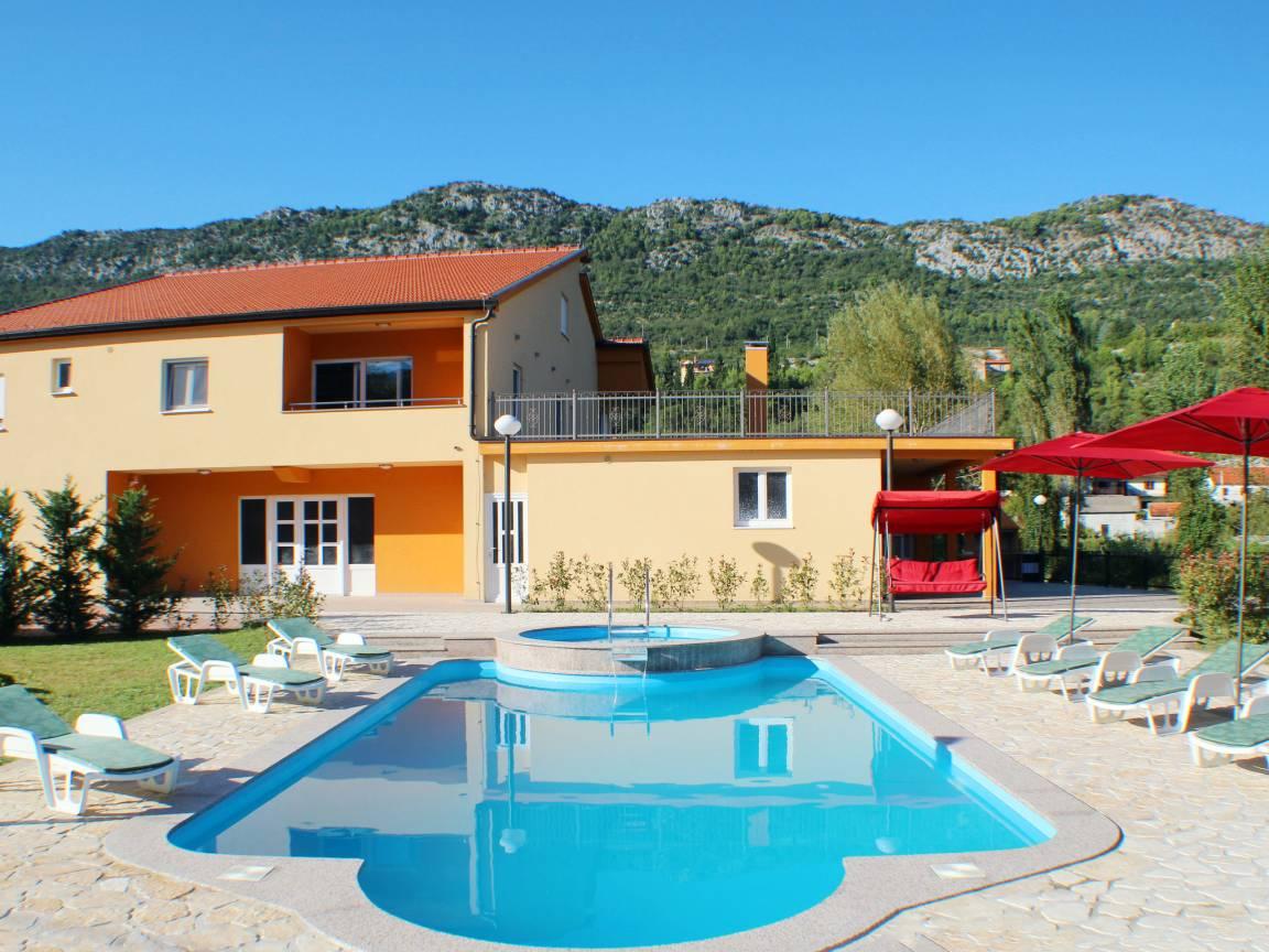 Villa Kikiza in Makarska, Kroatië voor 12 personen foto 23