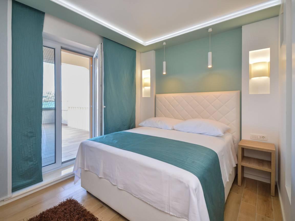 Vakantieappartement met jacuzzi en hottub in Trogir/Arbanija, Kroatië voor 6 personen foto 24