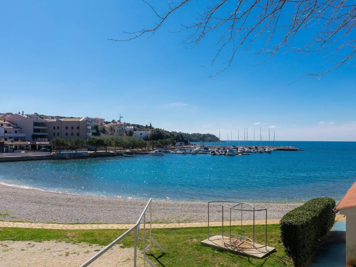 Vakantieappartement met zeezicht en ligging bij zee in Pula, Kroatië voor 4 personen foto 23