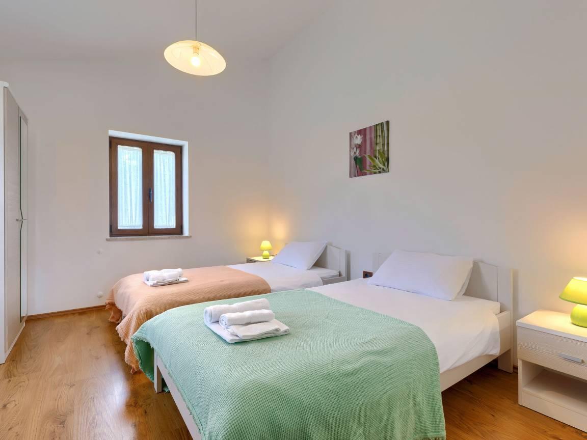 Vakantievilla met privézwembad en jacuzzi in Poreč/Sv. Lovreč, Kroatië voor 8 personen foto 19