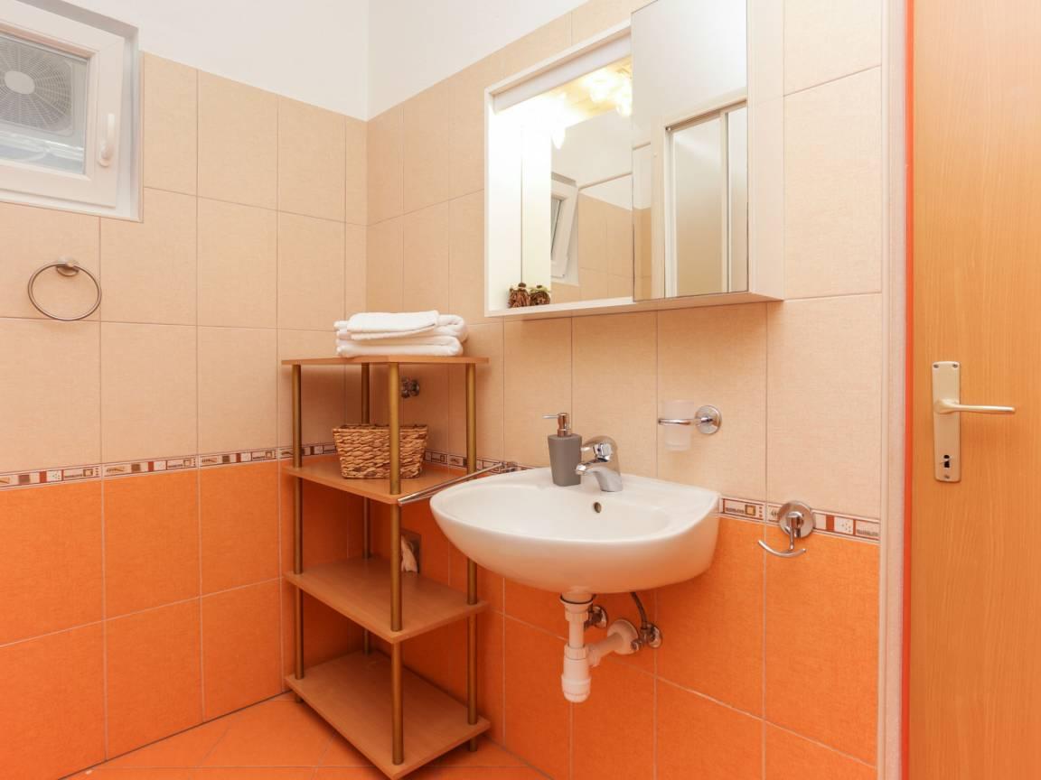 Villa Anita in Trogir/Okrug Donji, Kroatië voor 10 personen foto 25