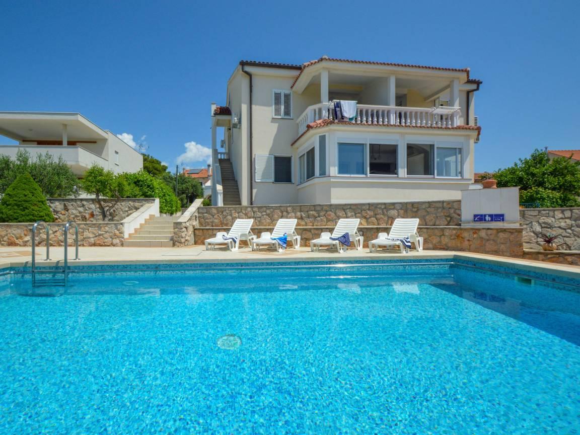 Vakantieappartement met zwembad en ligging bij zee in Vodice/Tribunj, Kroatië voor 4 personen foto 22