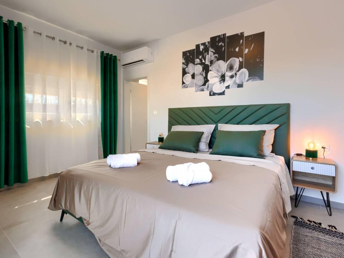 Vakantievilla met privézwembad en jacuzzi in Pula/Vodnjan, Kroatië voor 6 personen foto 23