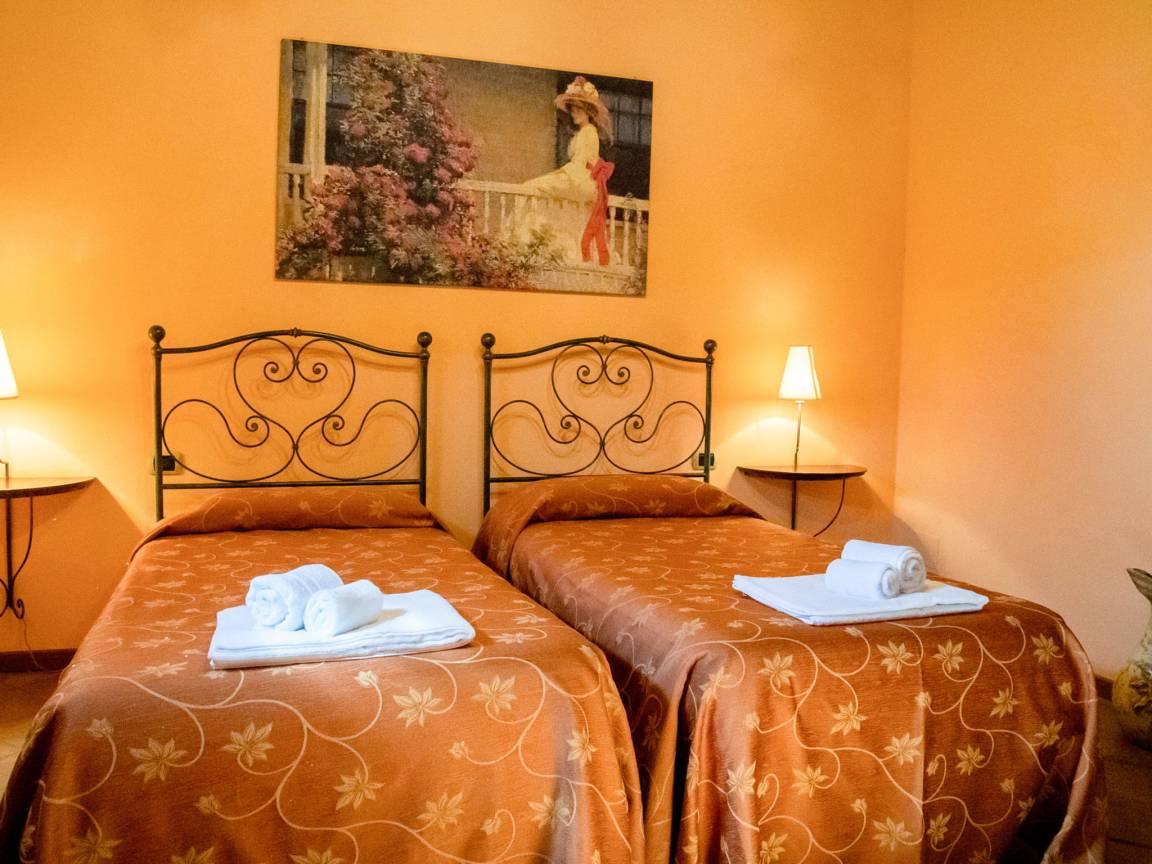 Vakantievilla met privézwembad en jacuzzi in San Gimignano, Italië voor 10 personen foto 25