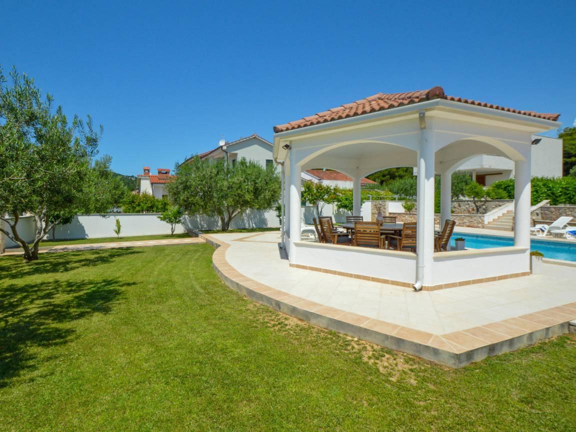 Vakantieappartement met zwembad en ligging bij zee in Vodice/Tribunj, Kroatië voor 4 personen foto 20