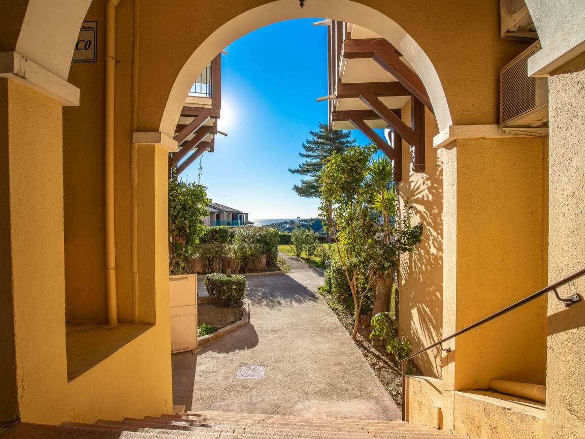Le Belvédère met 1 slaapkamer en zwembad in Agay Village Cap Esterel, Frankrijk voor 4 personen foto 26