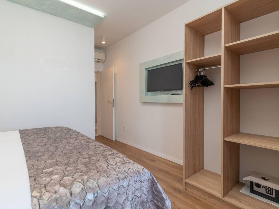 Vakantieappartement met zeezicht en zwembad in Trogir/Arbanija, Kroatië voor 6 personen foto 23